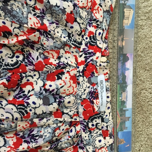 BCBGeneration Teen Girls/Ladies Summer Skirt. Size 2. NWOT - Picture 4 of 4